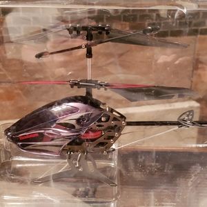 brookstone cloud force helicopter